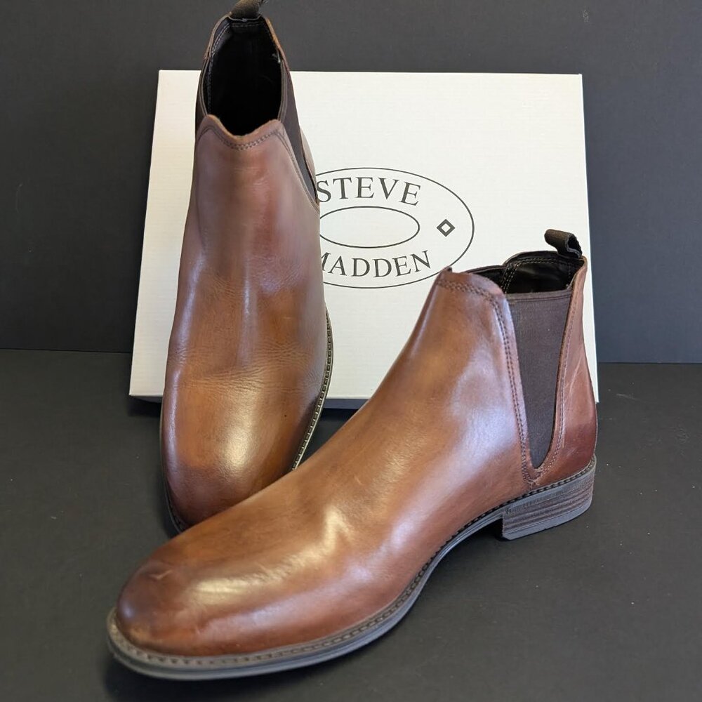 STEVE MADDEN MEN'S CHELSEA BOOTS